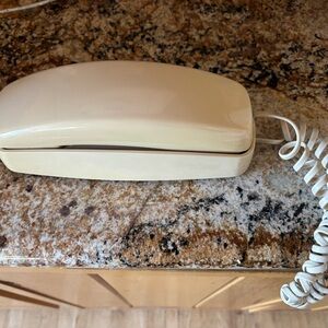 Bell Trimline Telephone almond vintage collectible